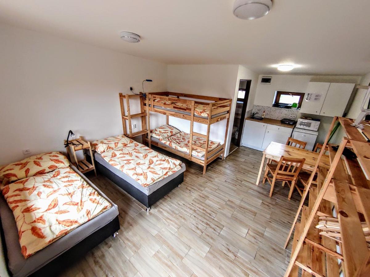 Apartmany Centrum Pavčina Lehota Quarto foto